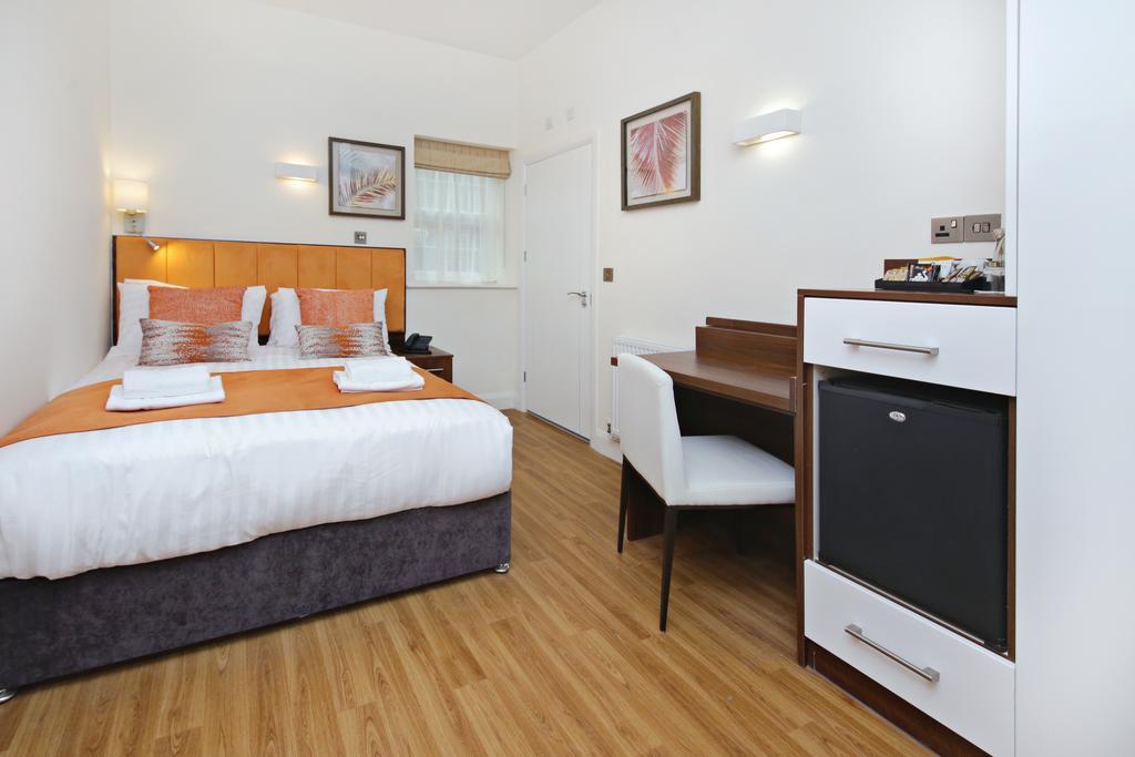 Imperial Guest House Ltd. Хаунслоу Стая снимка